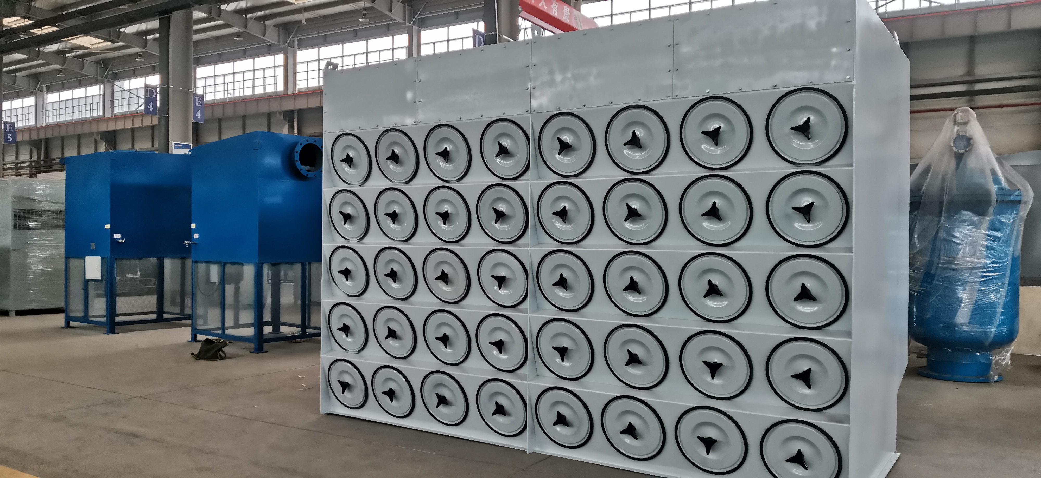 建材行業9萬風量濾筒除塵器